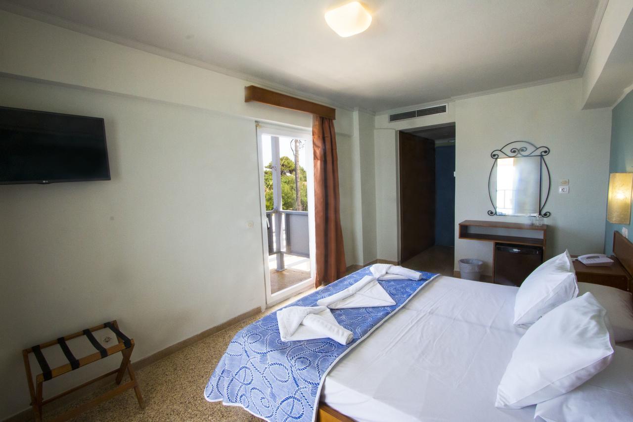 Hotel Limenari Filiatra Exteriör bild